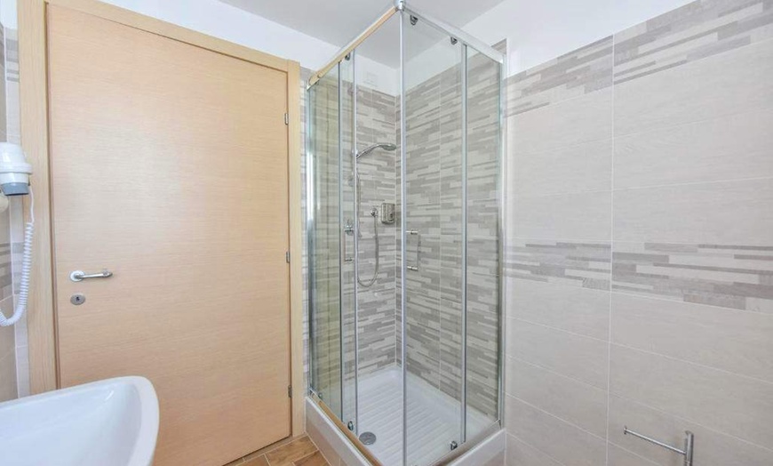 Image 6: ✈ LOMBARDIE | Cesano Maderno - Happy Residence Milano Cesano Madern...