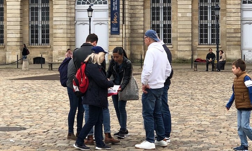 Image 7: Bordeaux Visite guidée à pied en petit groupe