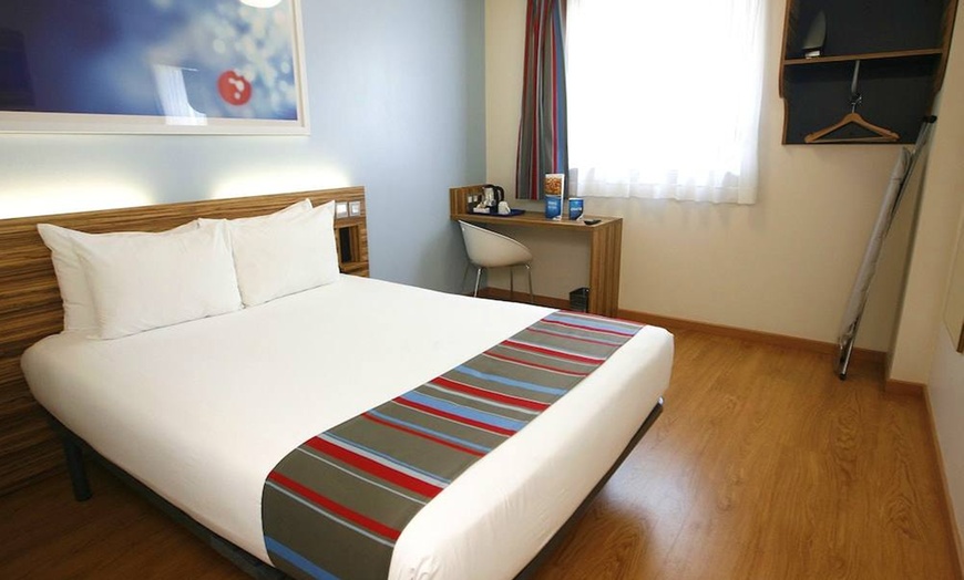 Image 1: ✈ HISZPANIA | Barcelona - Travelodge Barcelona Poblenou 1* - City b...