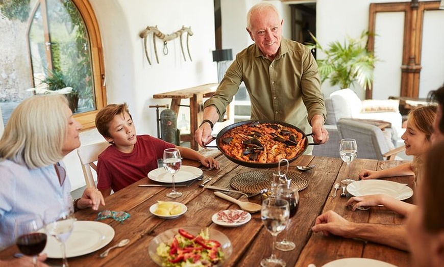 Image 7: Clase de Cocina de Paella de Mariscos en Barcelona