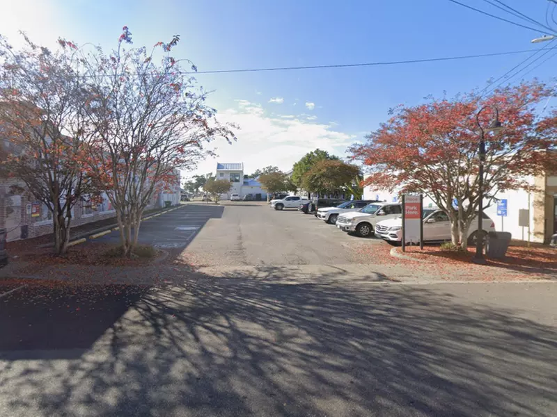 Parking at Hancock Whitney Lot - P5808