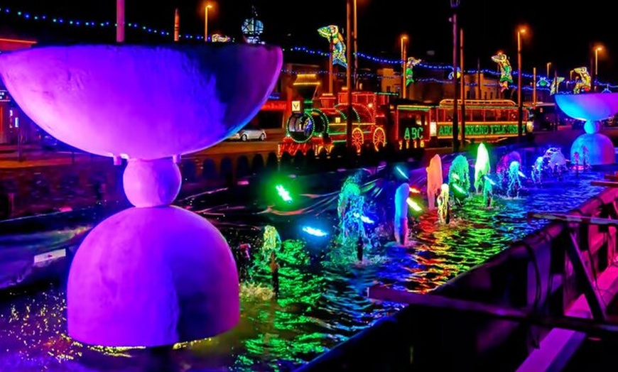 Image 3: Blackpool Xmas By the Sea Illuminations Bus Tour