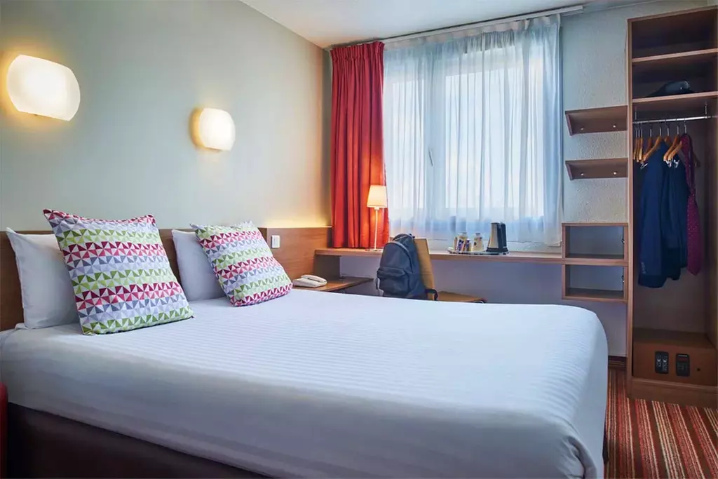 ✈ FRANKREICH | Paris - Hotel Campanile Paris-Bercy Village 3*, 1 Na...