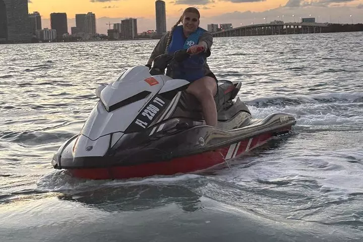 Jet Ski Miami : Experience the Ultimate Water Fun !