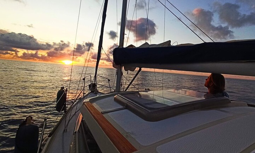 Image 4: Experiencia privada de vela al atardecer desde Cala Galdana