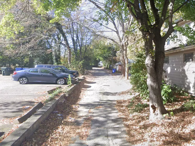 Parking at Alley Entrance - Pack Lot