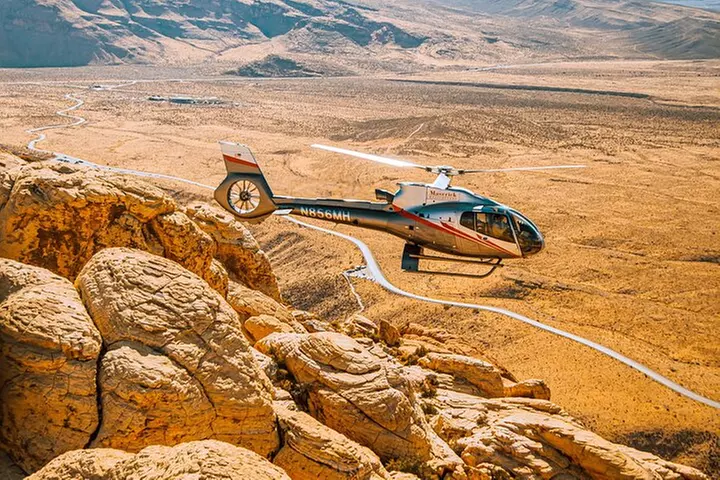 Sunset Red Rock Canyon Helicopter Tour and Champagne Toast