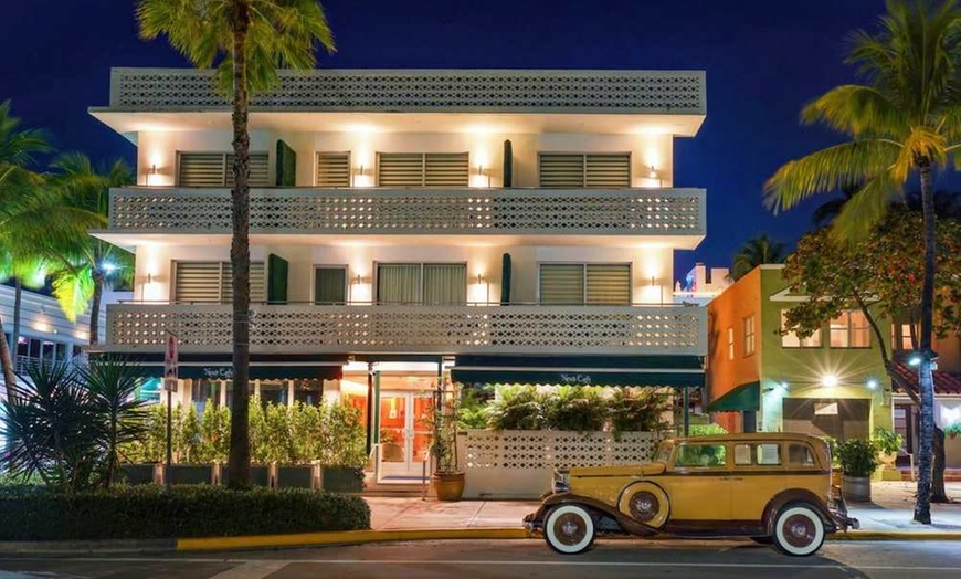 Image 13: ✈ FLORIDA | Miami - The Tony Hotel South Beach 4* - Piscina esterna