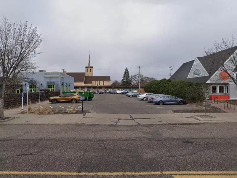 Parking at 917 Grand Ave. Lot