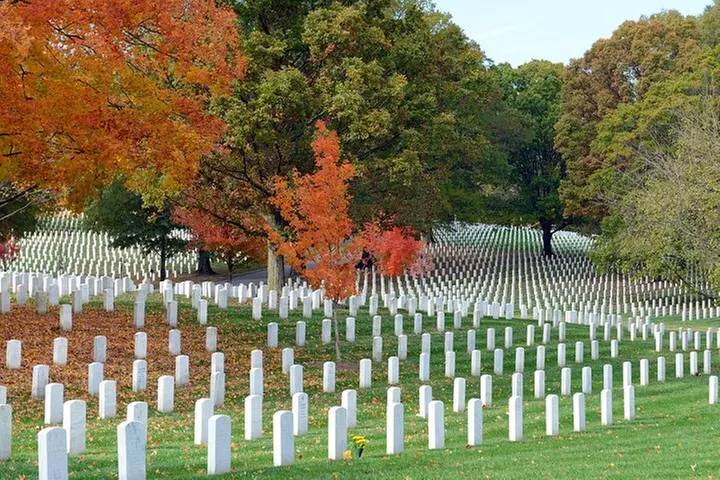 Arlington Cemetery Guided History Tour with Changing of the Guard