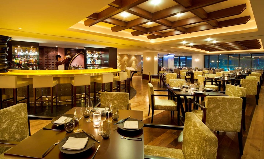 Image 14: ✈ VEREINIGTE ARABISCHE EMIRATE | Dubai - Park Regis Kris Kin Hotel ...