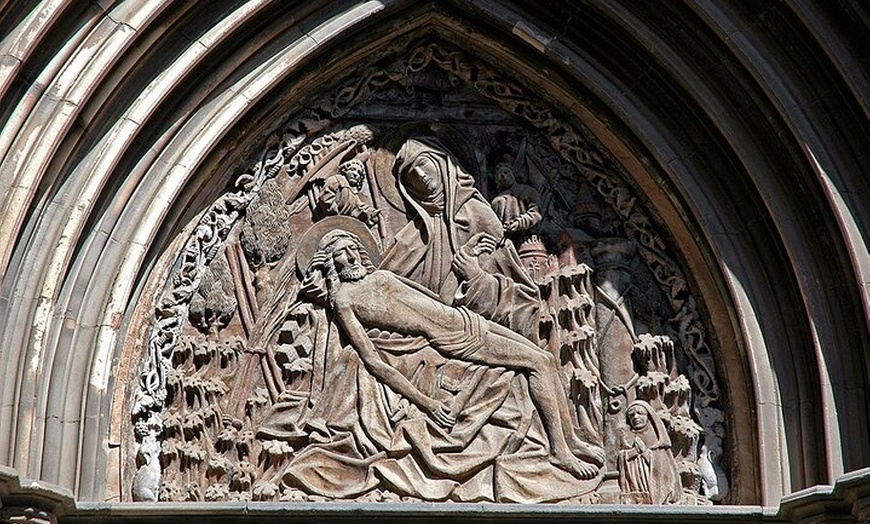 Image 12: Tour privado a pie por el Barrio Gótico y El Born con guía local