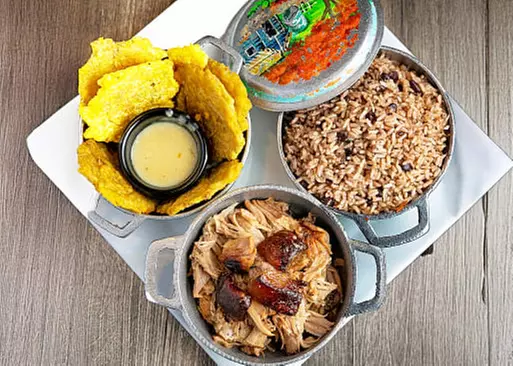 5% Cash Back at Ajo y Oregano