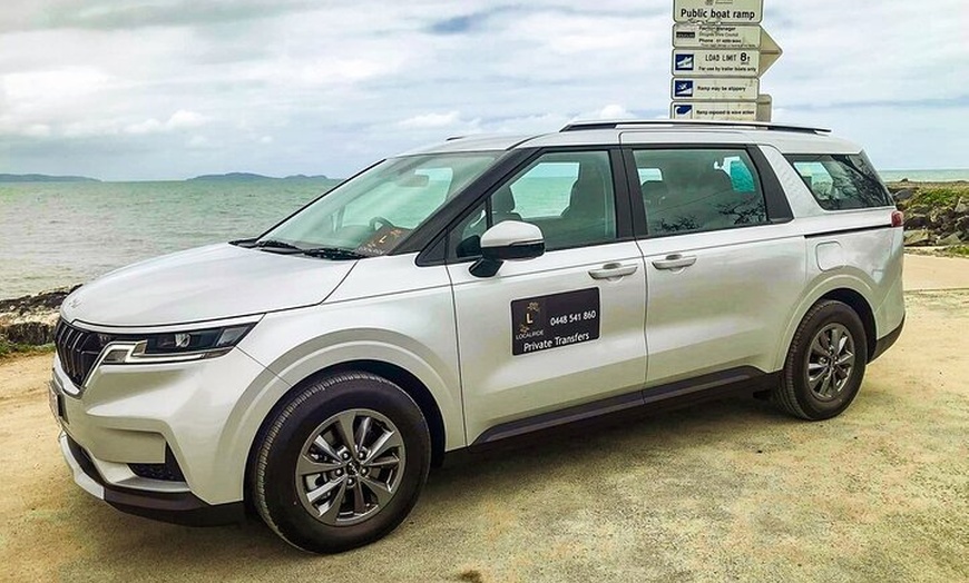 Image 2: Port Douglas to Cairns Airport Private Transfer 1 to 7 Pax