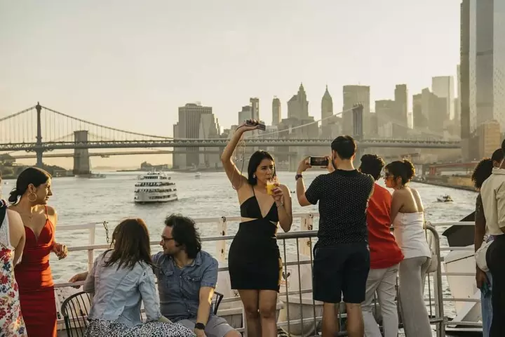NYC: #1 July 4th Fireworks Cruise w/ Massive Roof Deck