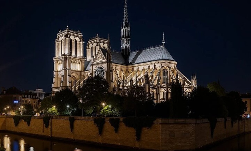Image 16: Accès Notre-Dame : Explorez l'intérieur avec un Guide agréé.