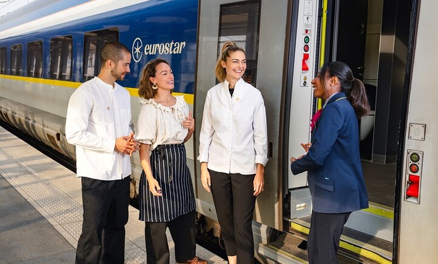 Image 4: Luxury Paris Day Trip from London with Seine River Lunch Cruise