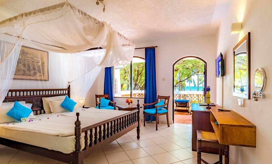 Image 3: ✈ KENYA | Diani Beach - Diani Sea Lodge - All Inclusive 4* - Tout i...