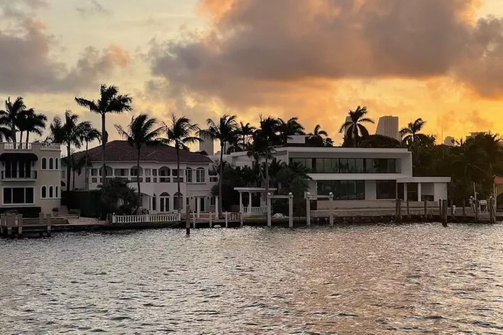 Miami: Skyline Boat Cruise, Millionaire homes & Miami Beach - Primary Image