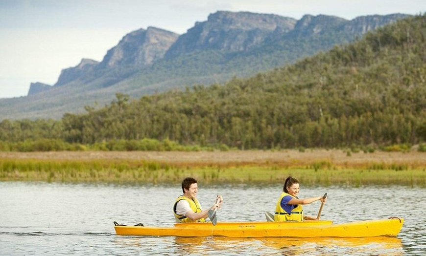 Image 5: Lake Fyans Canoeing Activity
