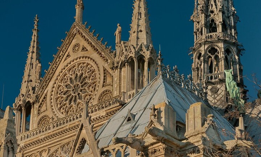 Image 2: Visite privée de St Chapelle, Conciergerie et Notre-Dame