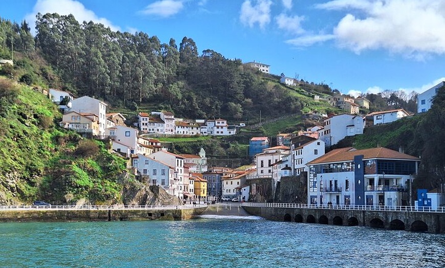 Image 1: Tour a Cudillero, Avilés y el Faro de Cabo Peñas desde Oviedo.