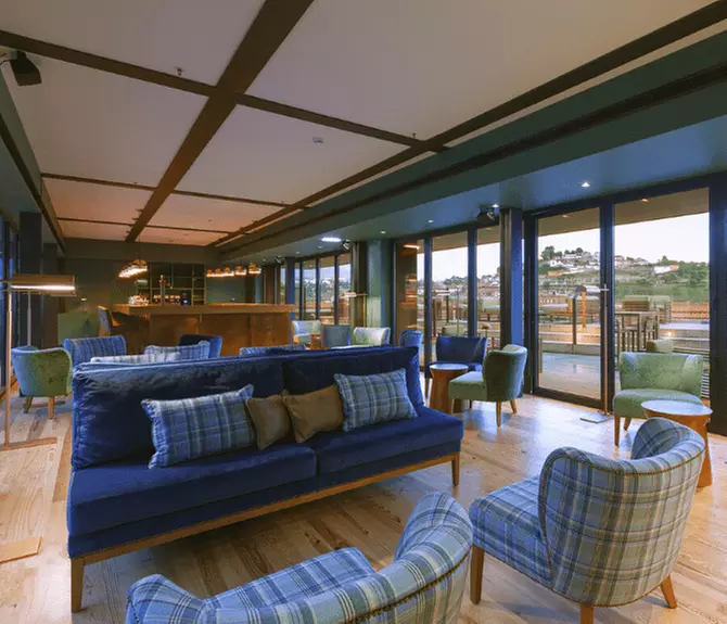 ✈ PORTOGALLO | Porto - Neya Porto Hotel 4*, 2 notti - Upgrade in om...