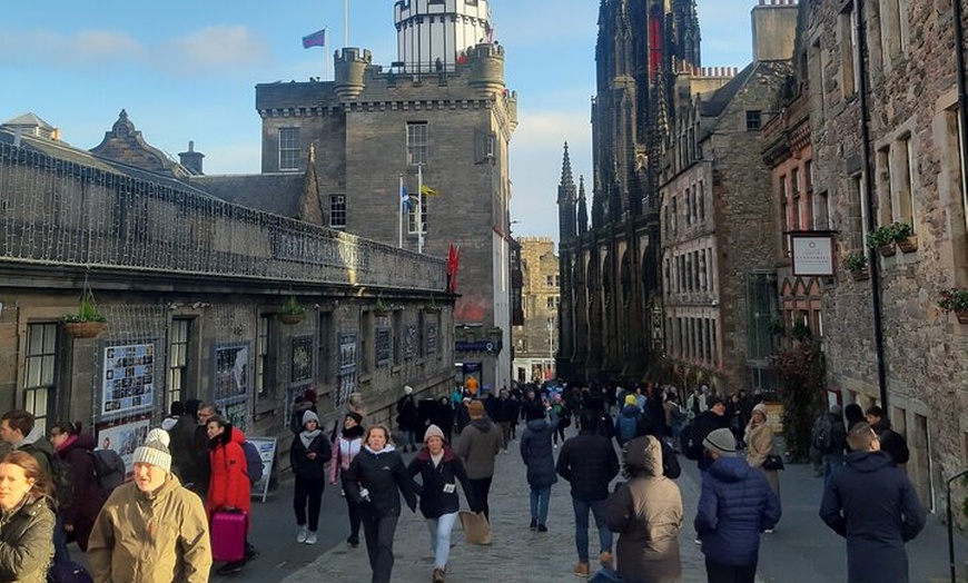 Image 5: Tales of the Royal Mile - Lawnmarket and Castle Hill