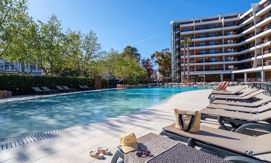 Image 2: ✈ COSTA DORADA | Salou - Hotel California Garden 3* - Idéal famille