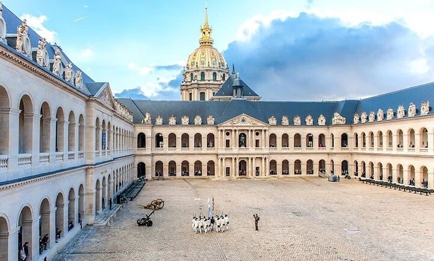 Image 5: Visite de la tombe de Napoléon à Paris