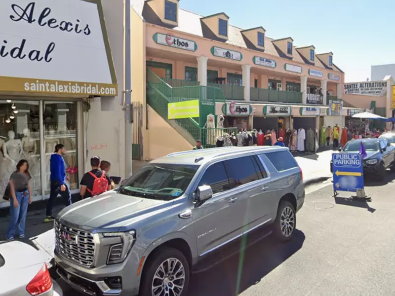 Parking at 905 Maple Ave. Lot