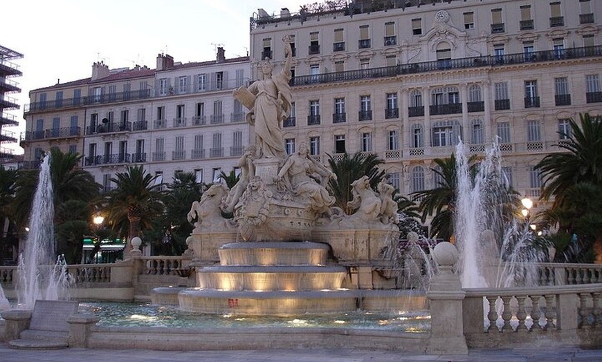 Image 1: Visite privée à pied de la vieille ville de Toulon