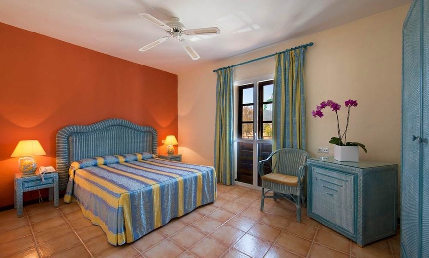 Image 6: ✈ COSTA DEL SOL | Marbella - BlueBay Banús 4*, 3 Nächte - Außenpool