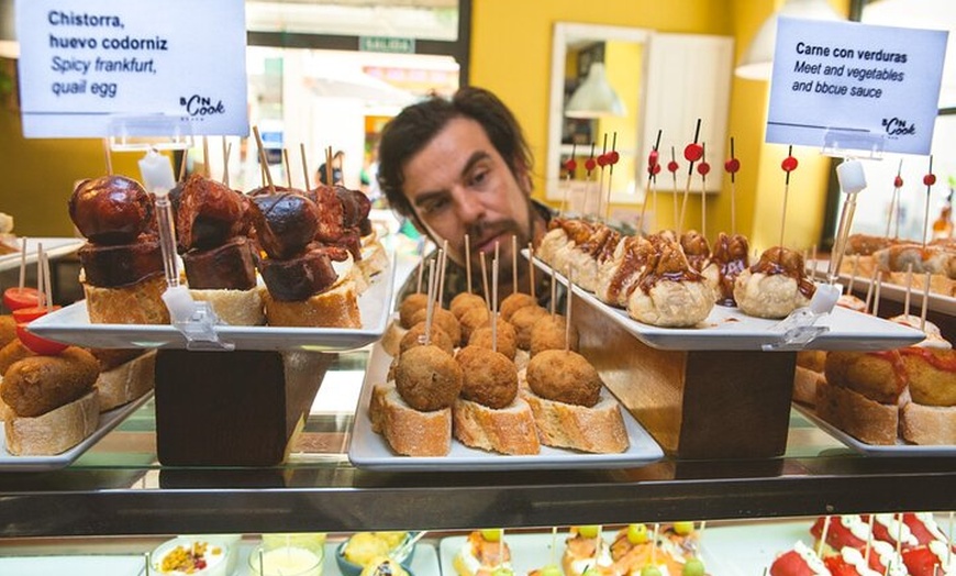 Image 9: Tour privado de comida y bebida gourmet - Barrio Gótico y Mercados