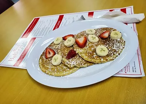 5% Cash Back at Red Balloon Cafe