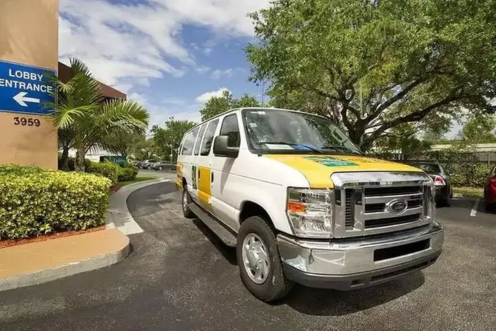 Charlotte - Douglas International Airport private transfer - Primary Image