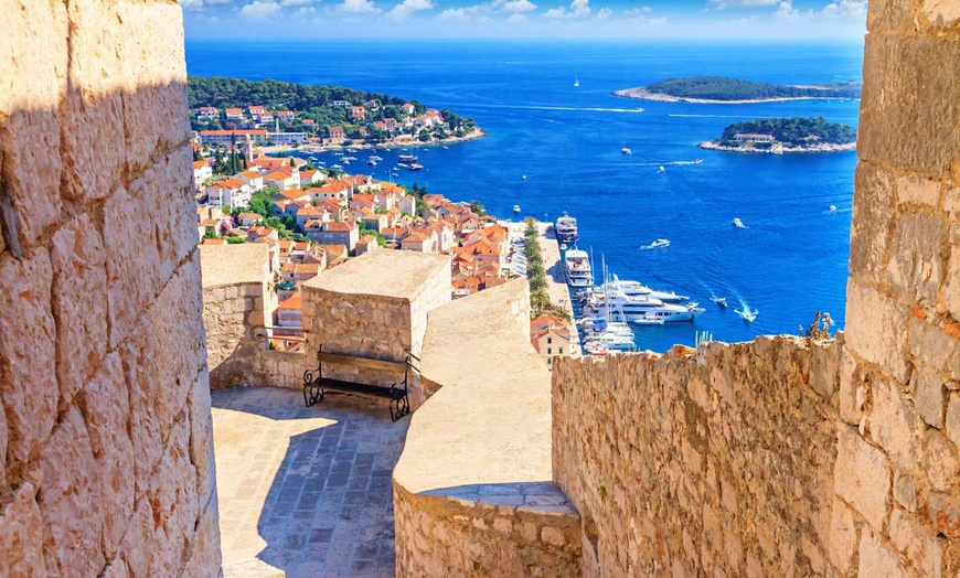Image 15: ✈ CROATIE | Split - Charmante croisière en Dalmatie, 8 jours sur un...