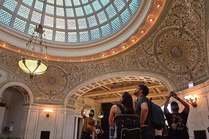 Chicago Architecture and True Crime Tour: Halloween Edition