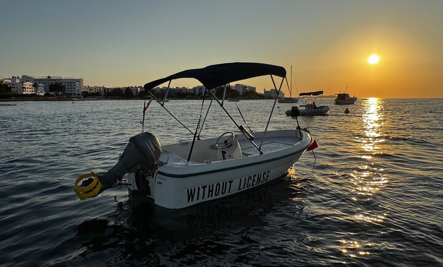 Image 1: Alquiler de Barcos sin Patrón en la Bahía de San Antonio