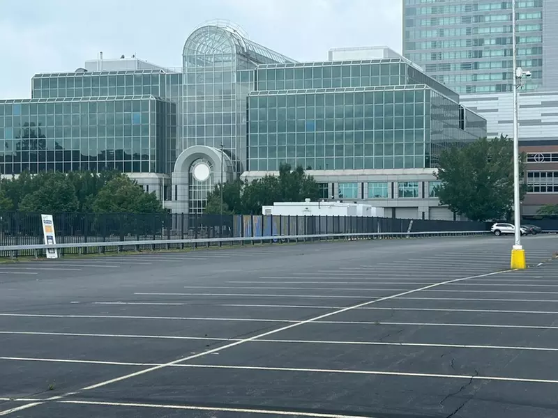 Parking at 33 Scott St. Lot