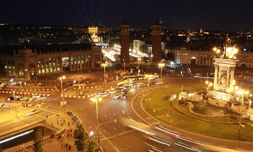 Image 5: Tour nocturno panorámico por Barcelona