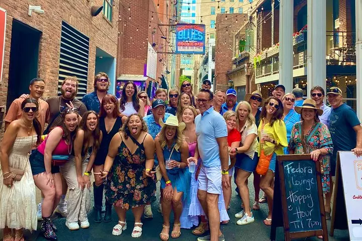 Guided Pub Crawl Walking Tour of Downtown Nashville
