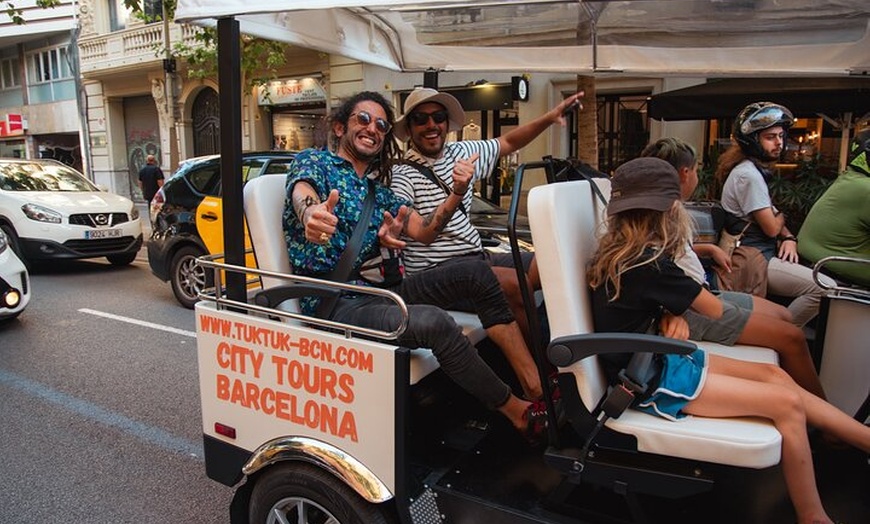 Image 5: Tour Oficial Tuk Tuk BCN l Barcelona 3 Horas