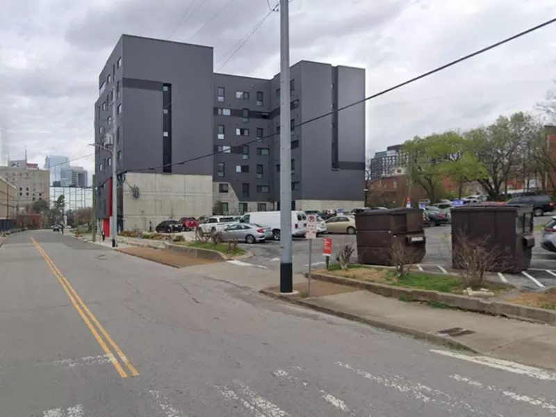 Parking at 631 2nd & Elm Lot