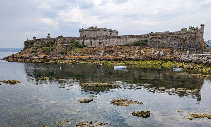 Image 25: Tour privado de un día con todo incluido por Galicia