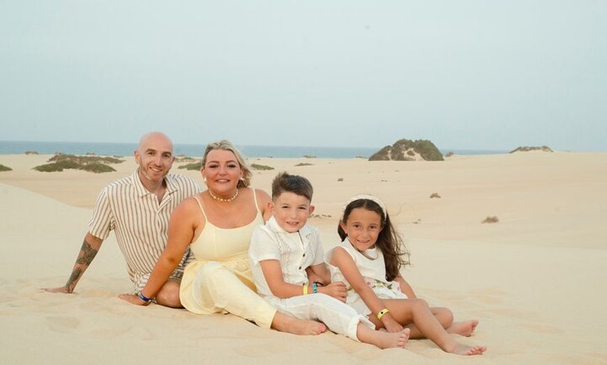 Image 5: Sesión de fotos privadas de Las Dunas al atardecer