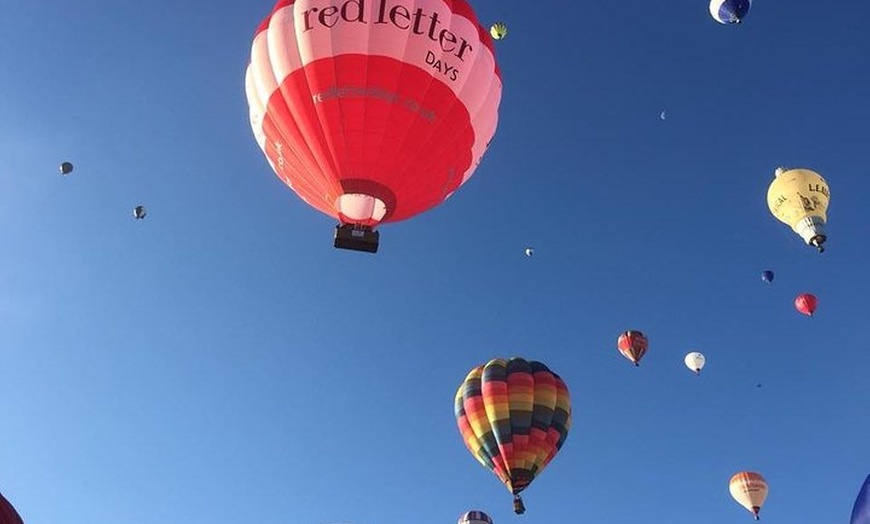 Image 7: Exclusive Hot Air Balloon Flight from Taunton