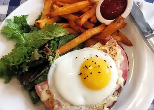 5% Cash Back at Oscar's Place
