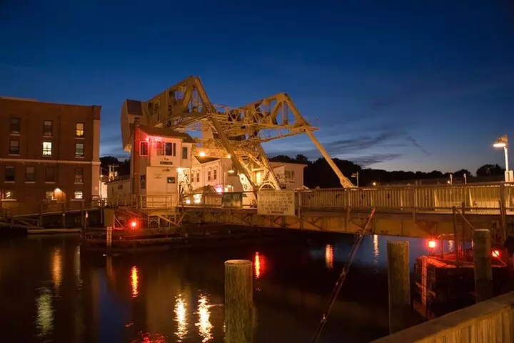 Mystic's Ghosts GPS Self Guided Audio Walking Tour w/EMF Reader