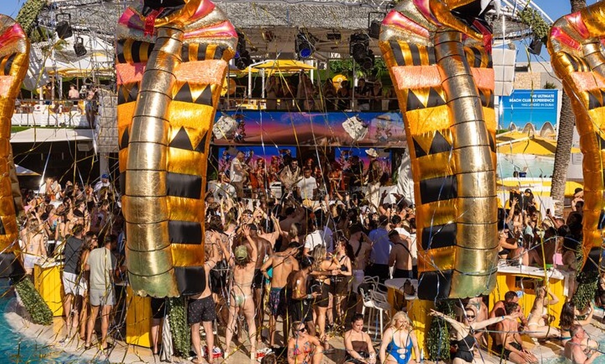 Image 20: Excursión a la piscina y discoteca de Ibiza, incluyendo O Beach y E...